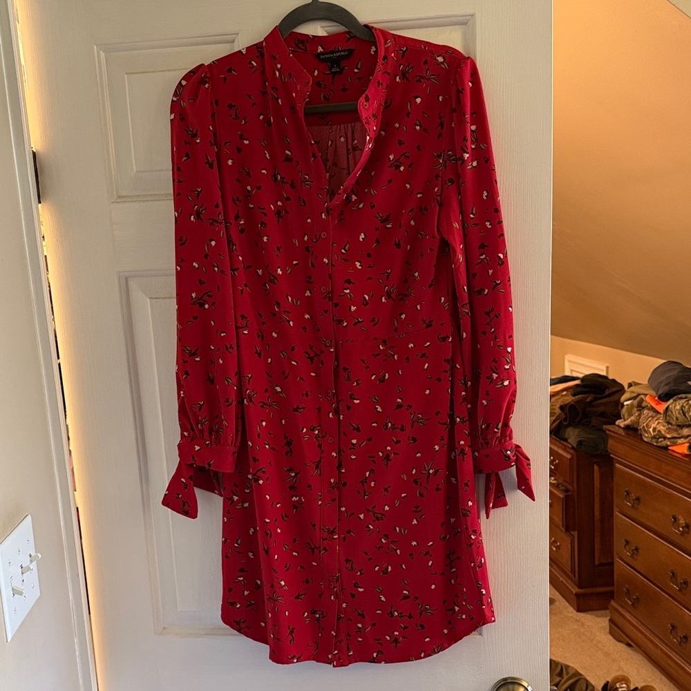 Banana Republic Red Floral Long-Sleeve Shirt Dress
